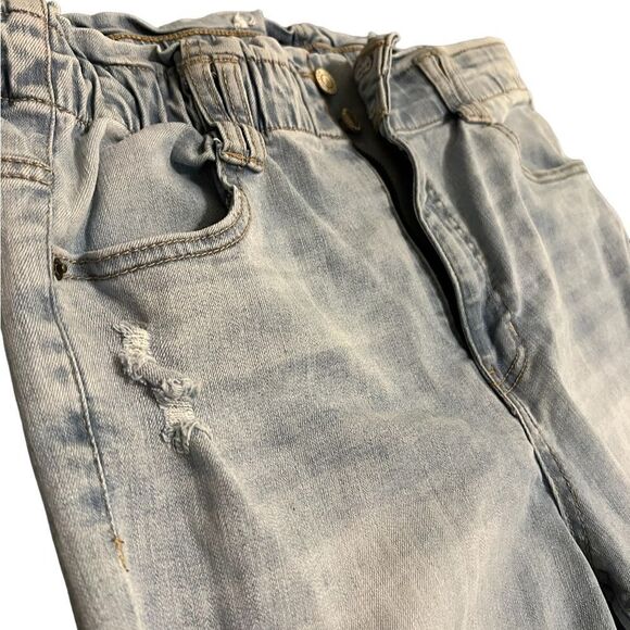 RUE 21 Vanilla Star Size 11 High Waisted Ripped and Faded Jeans - Picture 4 of 9